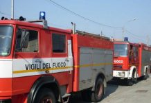 Calcinacci caduti dal palazzo della Prefettura