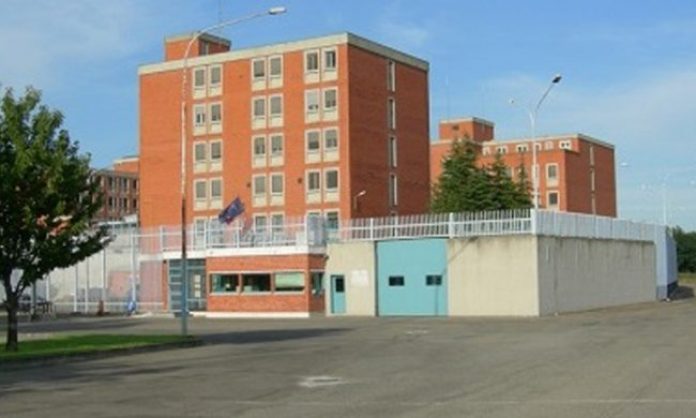 Il-Sappe-Il-carcere-di-Vercelli-e-un-disastro-59bfa33fb66611-650x391.jpg