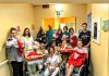Una copertina rossa in dono ai neonati al Sant’Andrea