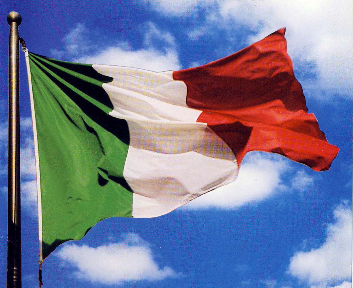Alla Festa della Repubblica di Santhià protagonisti i neomaggiorenni