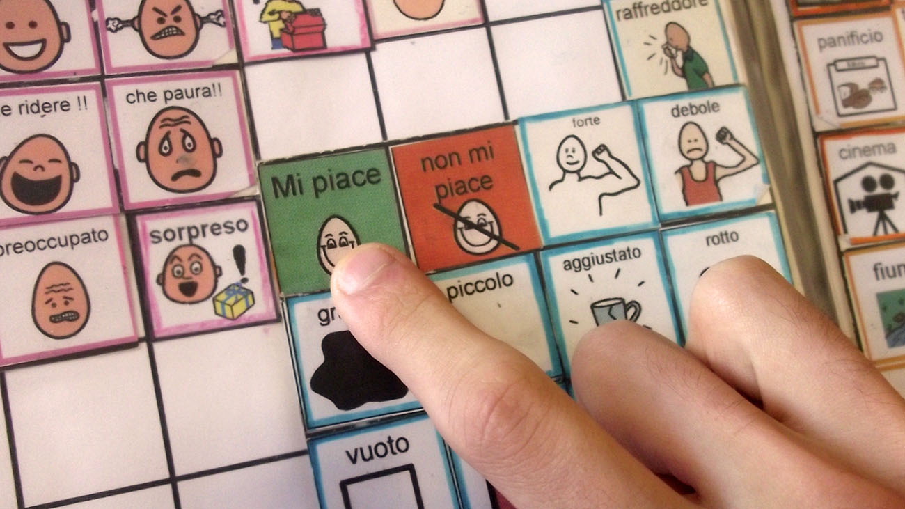 La Biblioteca Ragazzi accoglie i libri in Comunicazione Aumentativa Alternata