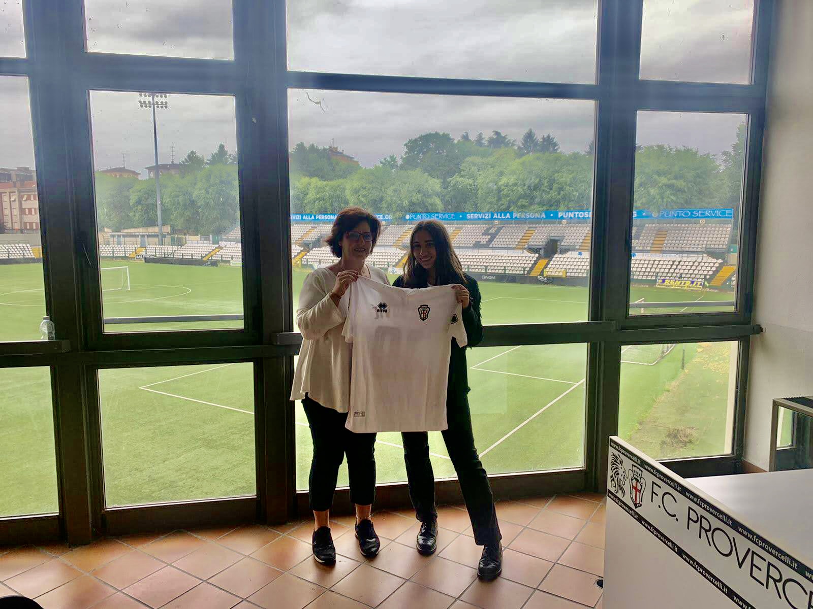 Da venerdì l’asta delle maglie della Pro Vercelli per esaudire “Il Sogno di Stefano”