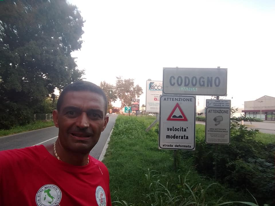 La maratona del Sindaco Cappuccio: 140 km di corsa fino a Codogno per commemorare le vittime Covid