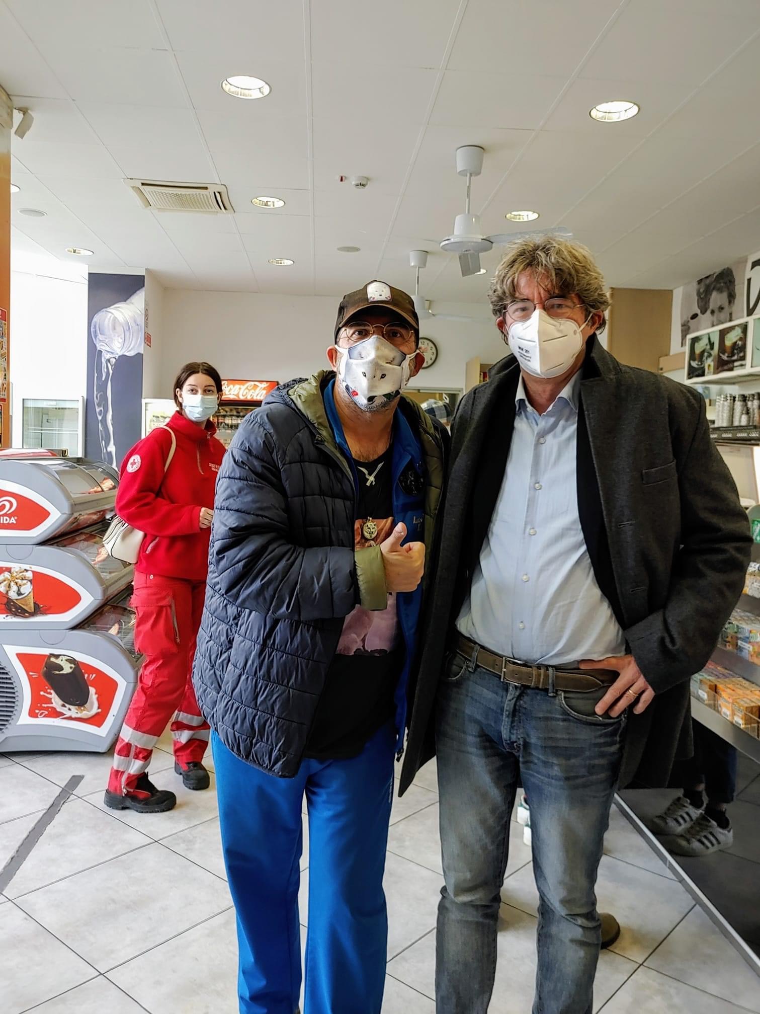 Charity Tour di Natale: da Fossano un camion di panettoni e doni per i bimbi vercellesi
