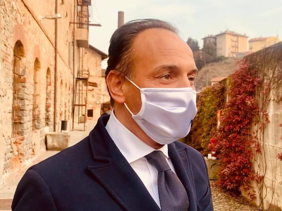Cirio firma l’ordinanza: seconde case accessibili solo ai residenti e grandi supermercati chiusi a Pasqua