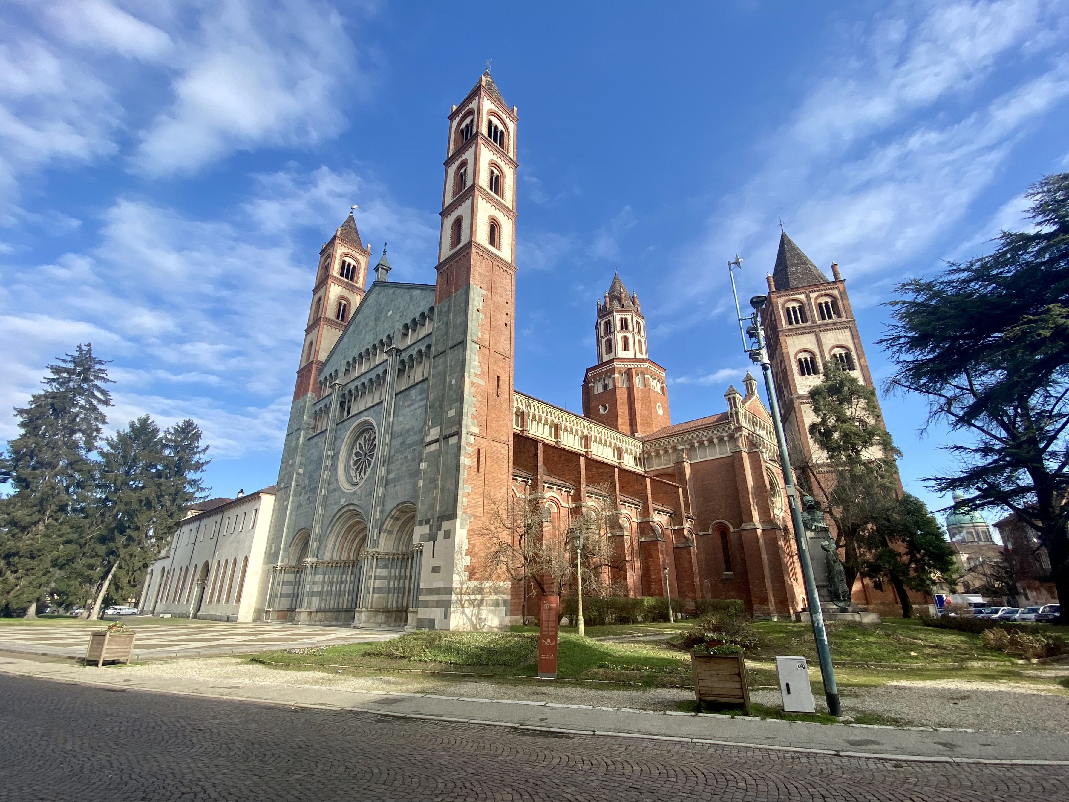 Sabato la Connessione Culturale di Milanoguida dedicata a Vercelli