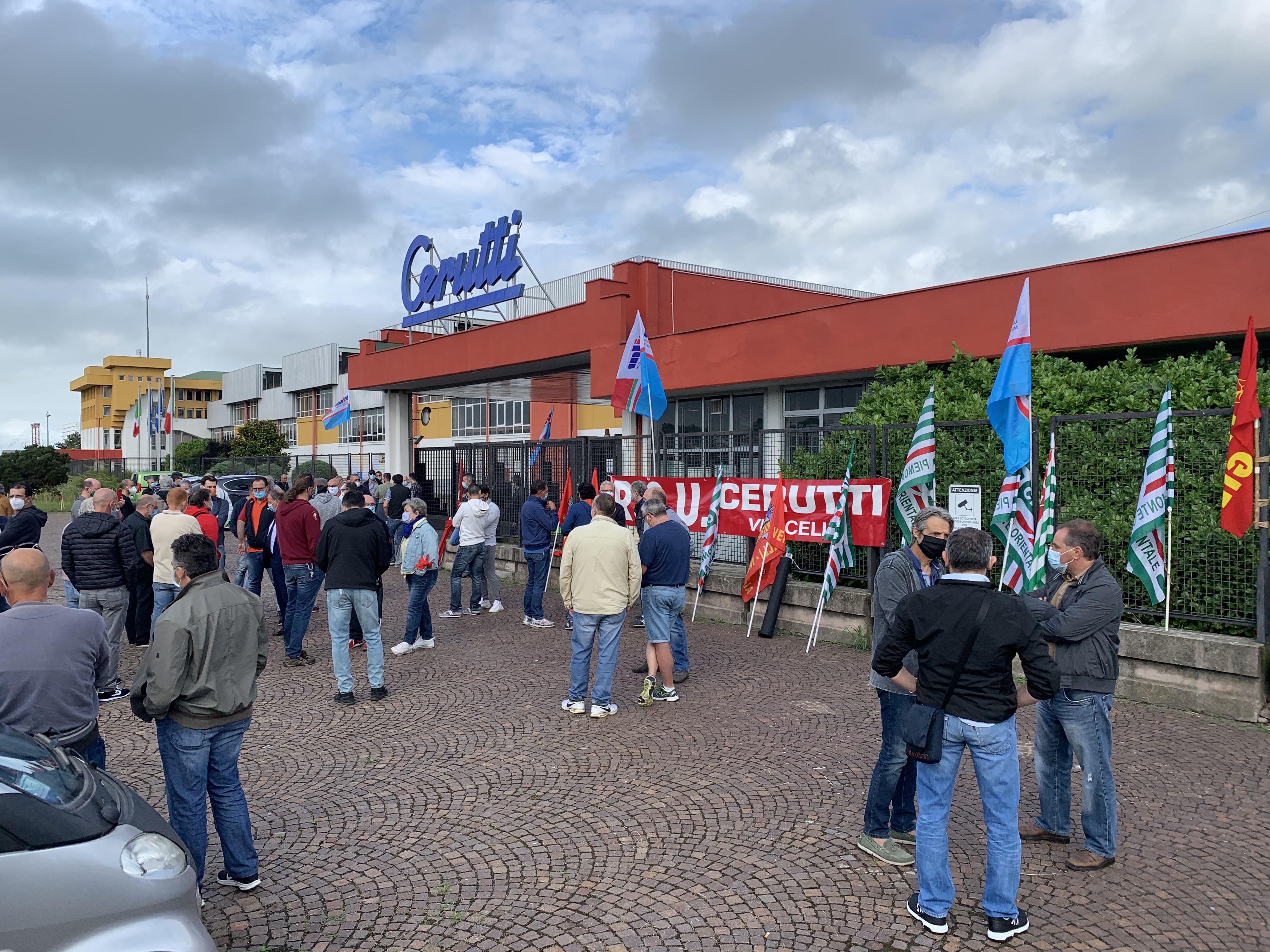 Cerutti- L’offerta della Rinascita: subito 45 lavoratori nello stabilimento di Casale
