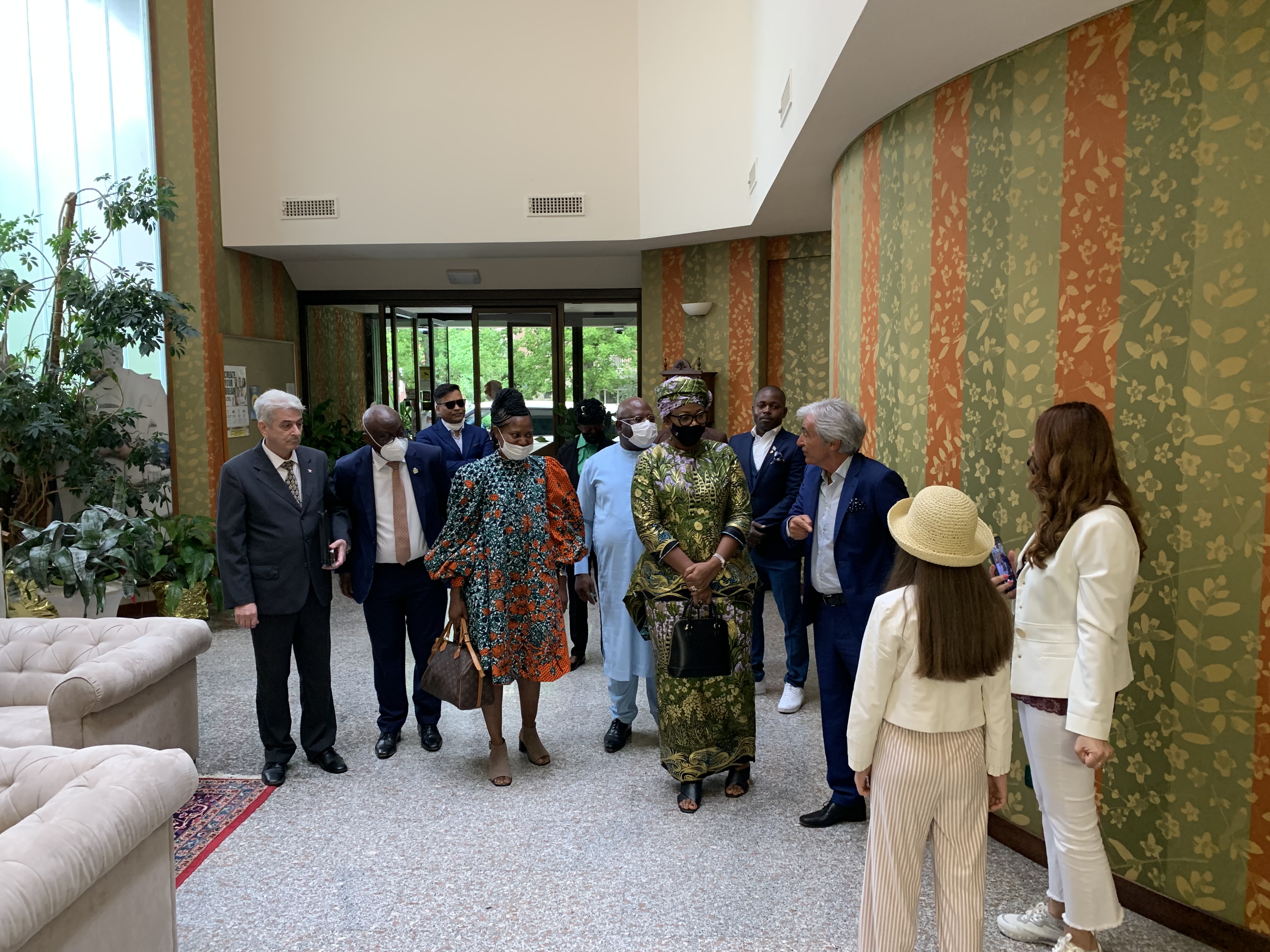 Arrivata a Vercelli la delegazione ufficiale della Sierra Leone. La first lady Fatima Maada Bio: “Onorata di questa opportunità”