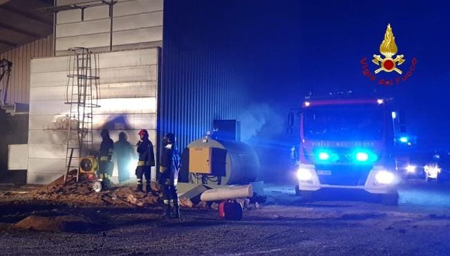 Incendio in un essiccatoio tra Formigliana e Vettignè