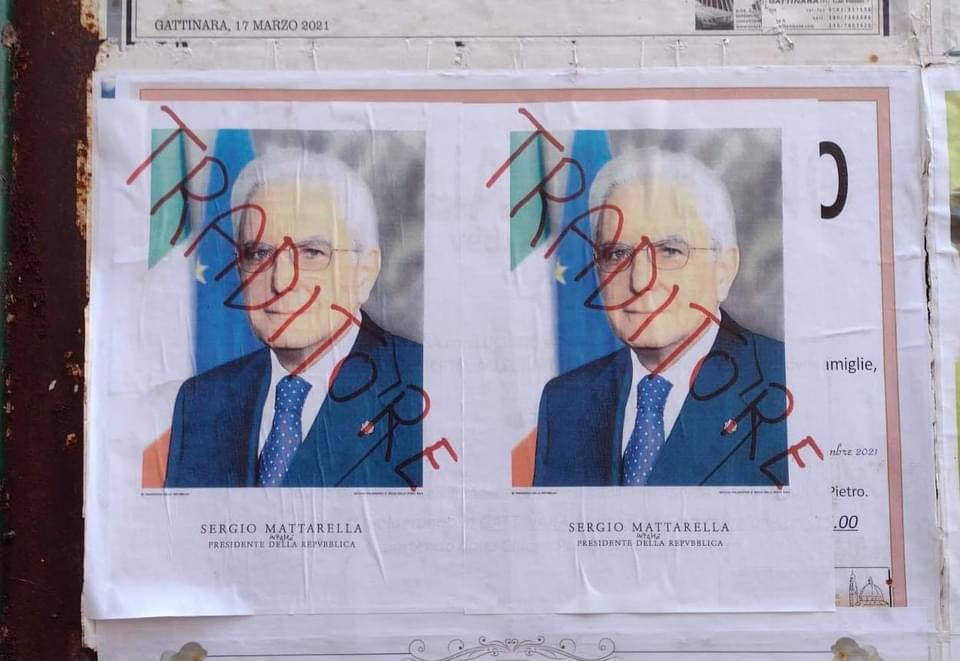 I manifesti della vergogna a Gattinara contro Mattarella