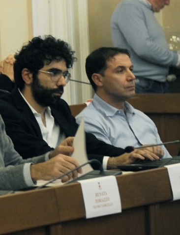 9EB2319B-30BF-494C-B5A9-E01B0DFEF37C