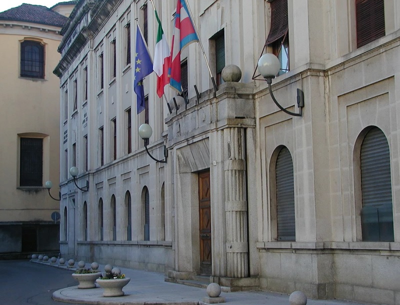 Borgosesia: aumenta l’attività di accoglienza e solidarietà ai profughi ucraini. Ora c’è un c/c per gli aiuti