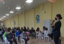 I carabinieri incontrano i ragazzi delle medie, in Valsesia, per parlare di bullismo e cyber-bullismo