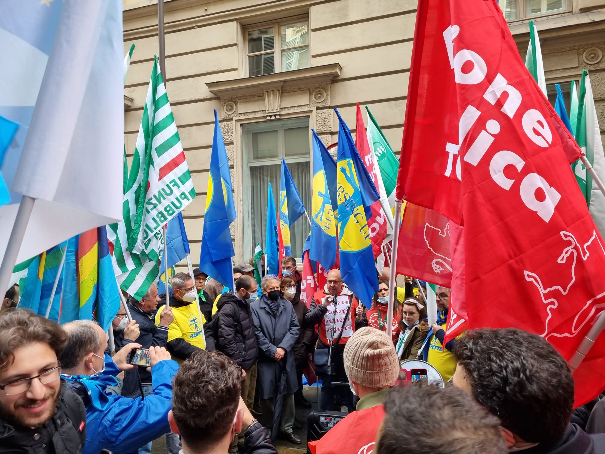 C’era anche la Cgil Vercelli-Valsesia al presidio di ieri a Torino per regolarizzare i precari della sanità utilizzati nell’emergenza Covid