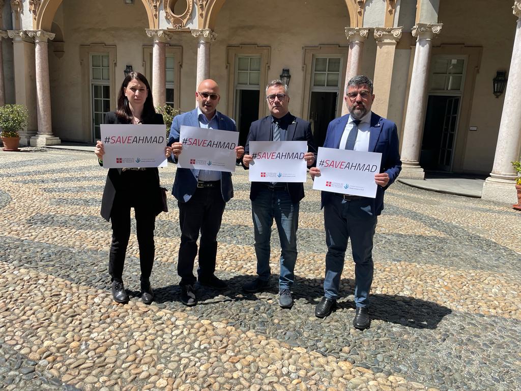 Anche in Consiglio regionale i cartelli #saveahmad contro la condanna a morte di Djalali