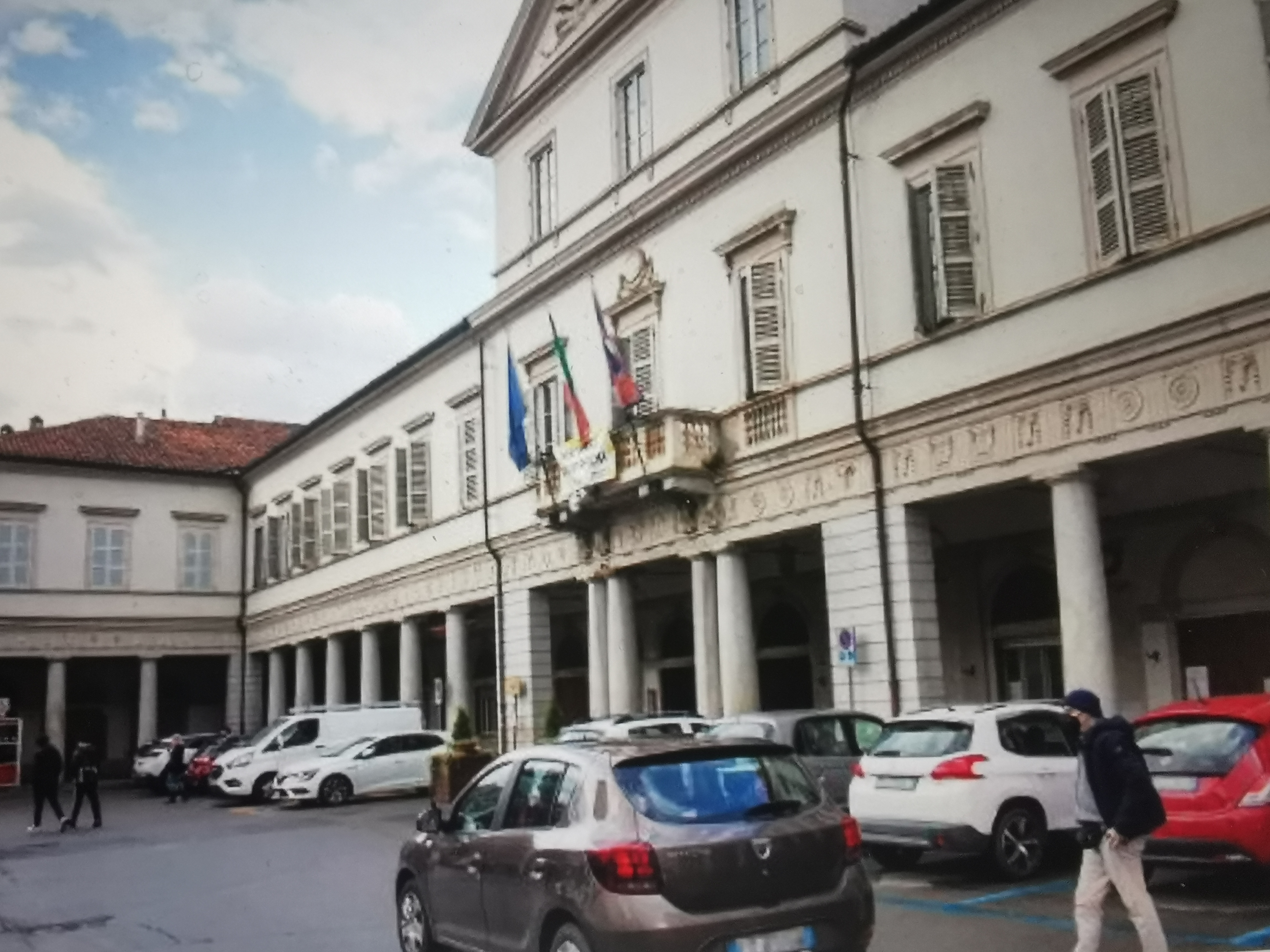 Progetto da 11 milioni per riqualificare il centro: ma spariscono i parcheggi delle piazze Municipio e Alciati