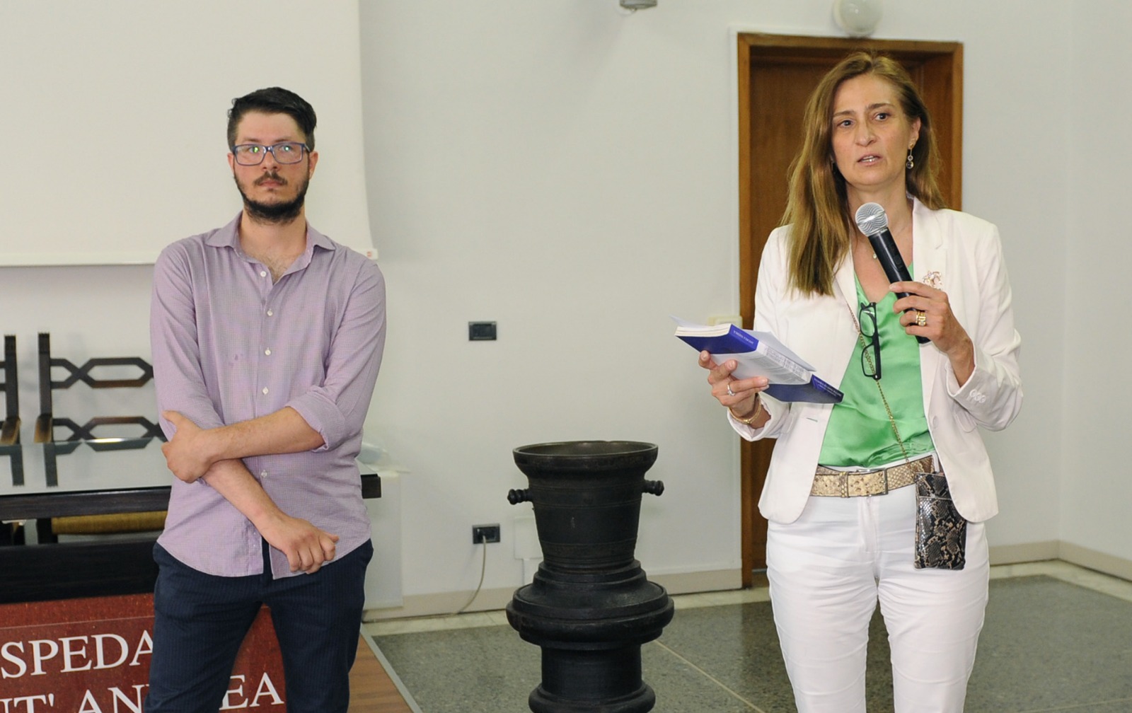 Presentato oggi “Storia dell’Ospedale Sant’Andrea”, il libro di Andrea Vadalà che ricorda la figura del dottor Francesco Barillà caduto nella lotta al Covid