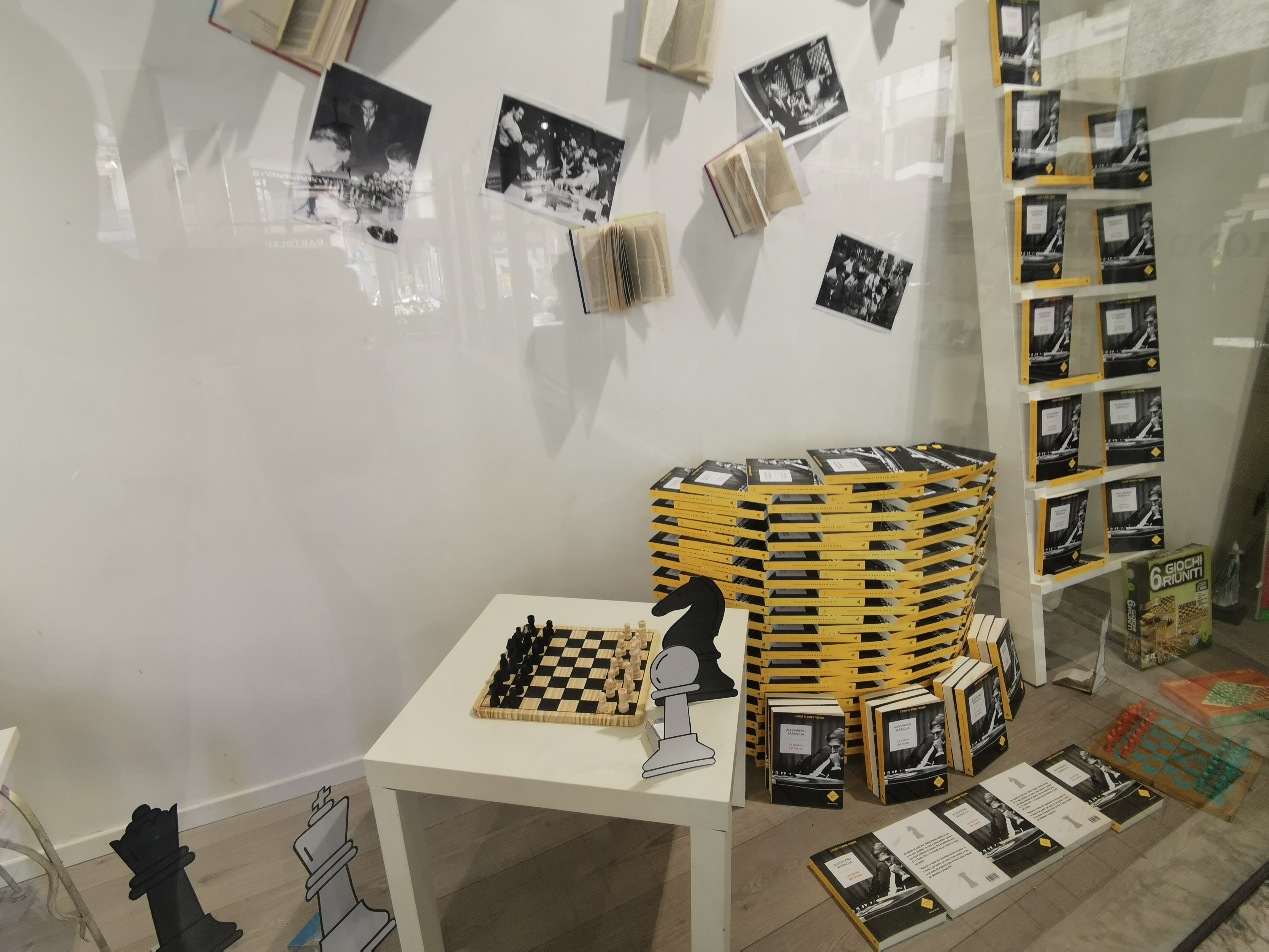 Dopo Novara, Barbaglia racconta il “suo” Bobby Fischer oggi alle 18,30 alla Mondadori di Vercelli