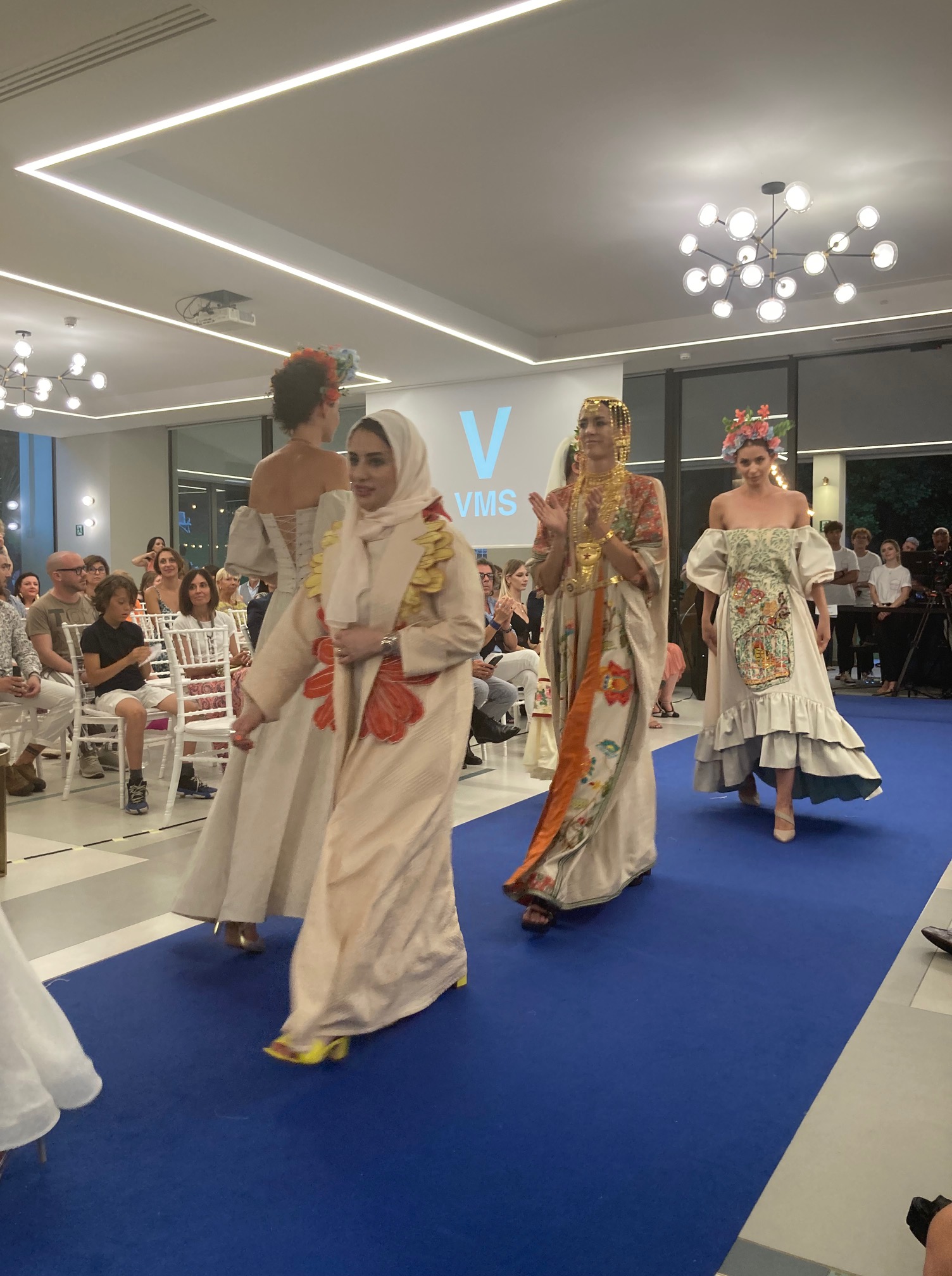 Stupisce e affascina la Torino Fashion Week: la modernità e la pace nella moda emergente. Presenti Maki e Tukwini Mandela