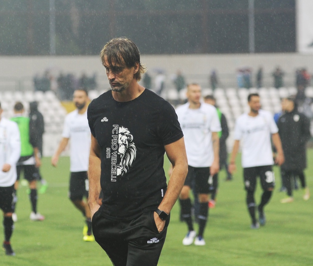 Per la Pro Vercelli è buio pesto, fuori anche dalla Coppa Italia