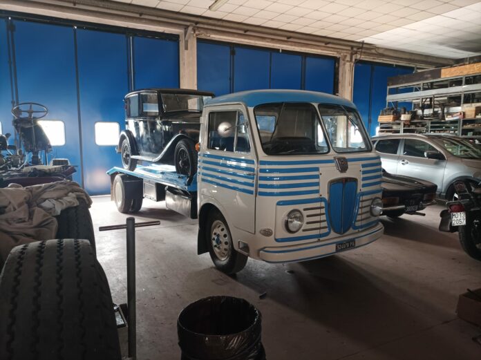 Marazzato 1 Carro attrezzi Lancia Beta 190 con Lancia Augusta