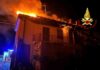 Tetto di un’abitazione in fiamme stanotte a Costanzana: tutti salvi gli occupanti