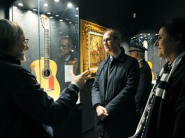 Aperte le grandi mostre in Arca e al Leone: quadri dell’Ottocento e chitarre che hanno fatto la storia